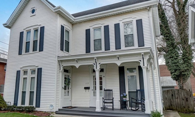 Lebanon House | General Mitchel Historic Home in Downtown Lebanon