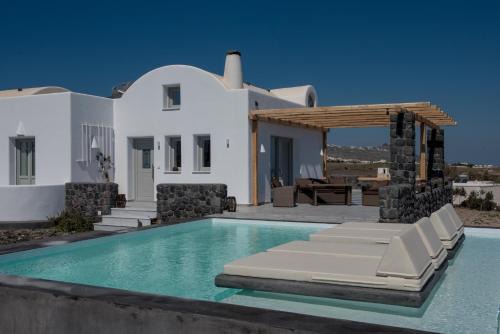 Karterados Villa | George Farm Land