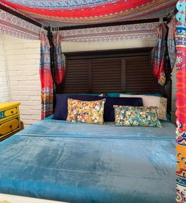 Ramona House | George Gardens