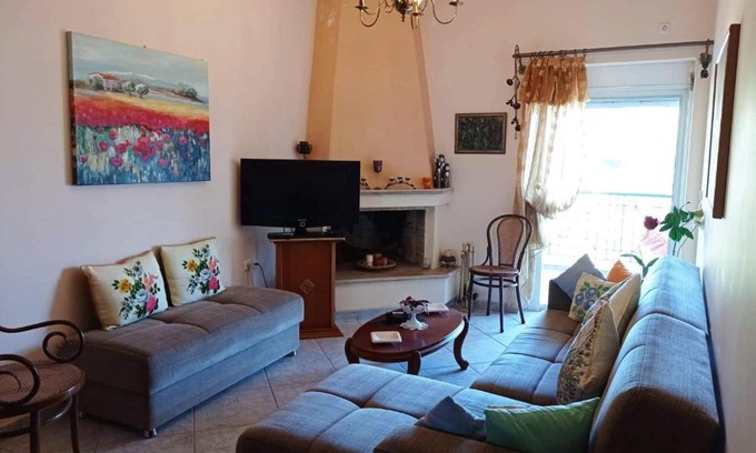 Oropos Apartment | George Geust House