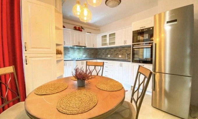 Buzau Apartment | GEORGIANA