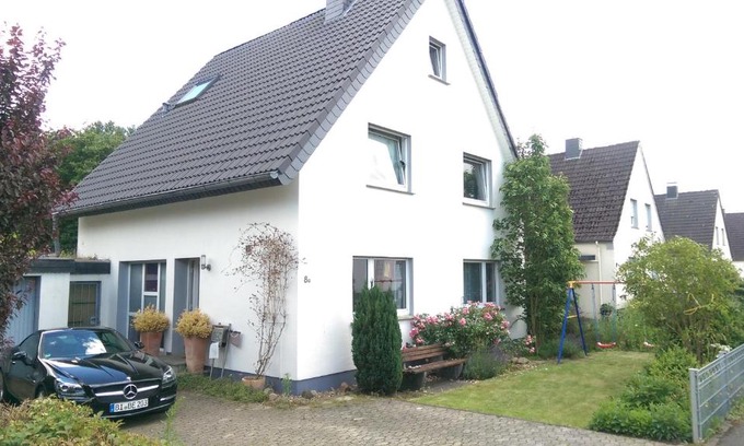 Bad Salzuflen Apartment | Geräumiges Ferienhaus in Bad Salzuflen mit einfacher Ausstattung, für Geschäftsreisende, Gruppen oder Familien geeignet, 4 Schlafzimmer
