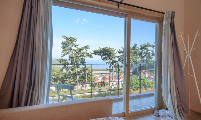 Namhae House | German Village Square Pension