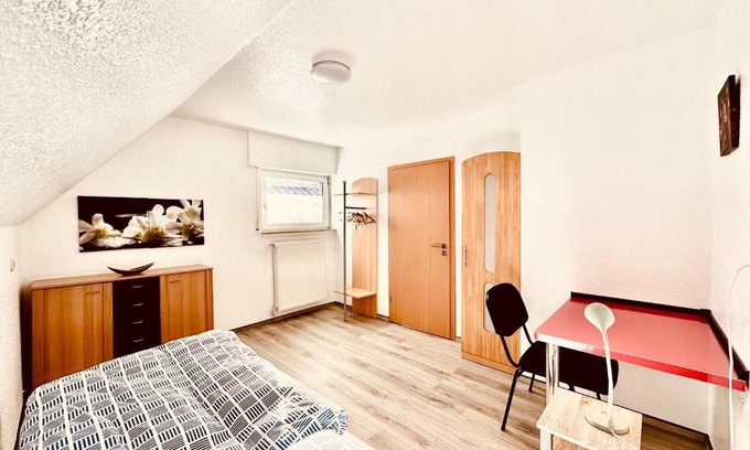 Steinfeld Apartment | Gesamte Oberwohnung 3 Betten 2 Schlafzimmer