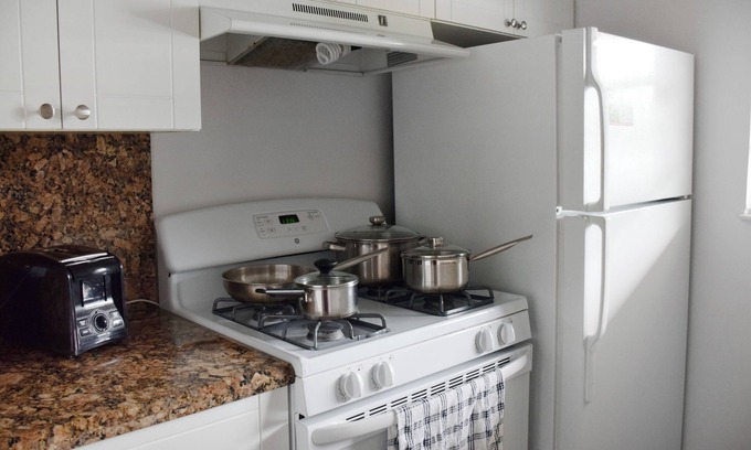 Key Biscayne Apartment | Get Ready for Florida Vacation! Private Access to Beach, Free Parking, Pool!