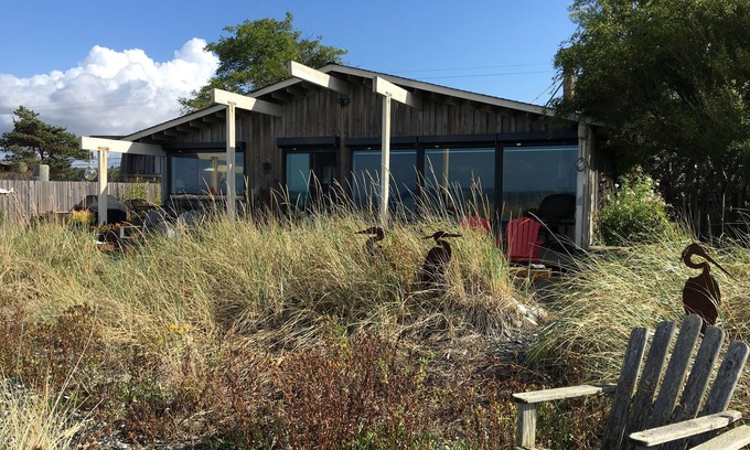 Ferndale House | Getaway by the sea, great views, Wifi - Relax on the water