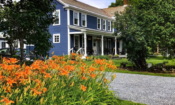Stamford Apartment | Getaway Near Mass MoCA, Great Hiking, Scenic Views