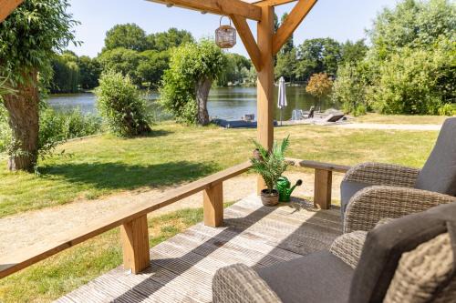 Spijkenisse House | Gezellig ruim landelijk huisje aan het water