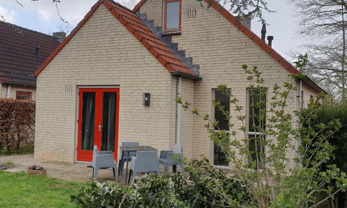 Ewijk House | Gezellige vakantiewoning met sauna in Ewijk bij Nijmegen - recreational only no workers