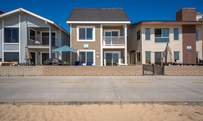 Balboa Peninsula House | Giant Beachfront Home with Parking near the Pier