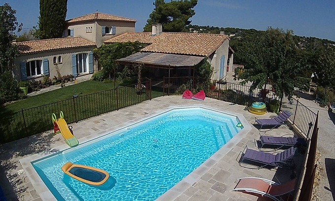 Gignac-la-Nerthe Villa | GIGNAC Villa 180m², 3 bedrooms, quiet, 10min beaches, with a vegetable garden, secure swimming pool