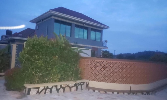 Entebbe House | Gipir & Labango Ventures