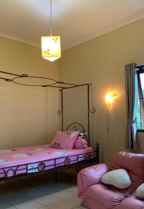 Cilobak Villa | Gisela Resto Villa