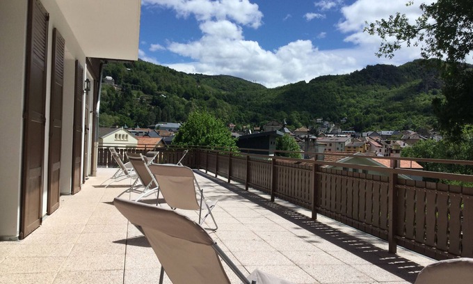 Ax-les-Thermes Apartment | GITE 4* 300m village terrace 100 m²sauna private parking wifi sports room