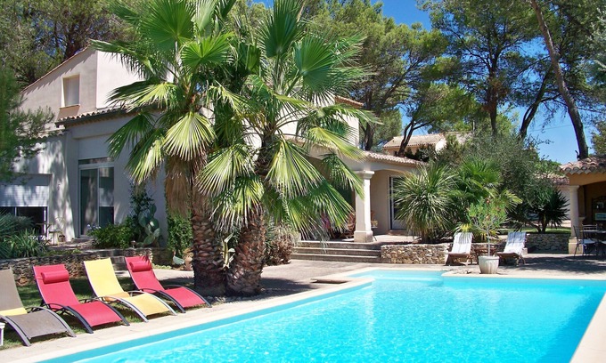 Nages-et-Solorgues Condo | Gite 4 Personnes Avec Piscine Partagée
