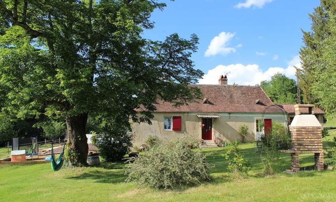 Saint-Pierre-de-Chignac House | Gite "Au bout du chemin "