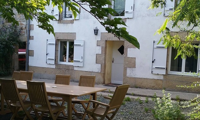 Plouhinec House | gite.beach on foot, house sleeps 8.29sud.
