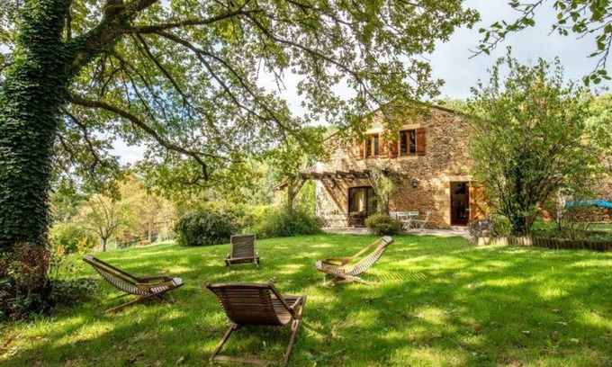 Montcabrier Cottage | Gite Besse, 3 bedrooms, 6 persons