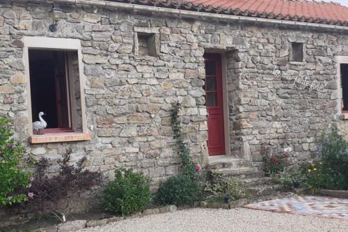 Aizenay House | Gite de la petite folie