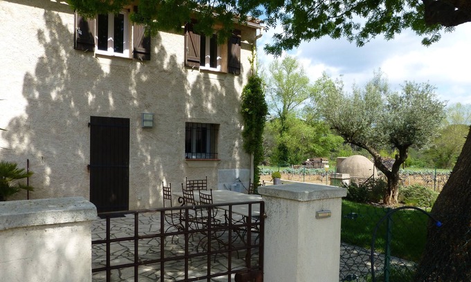 Peissonnel Cottage | gîte in the Plaine des Maures nature reserve at the foot of the Massif des Maures