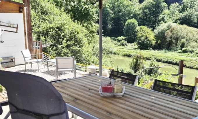 Fontenoy-le-Chateau Apartment | Gite on the Canal L'Est and the Coney River