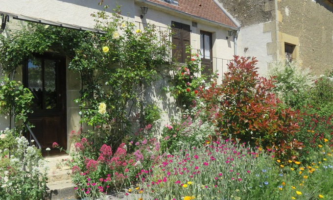 Cessy-les-Bois House | Gite - The House of Léonie - Cessy les Bois, Nievre, Burgundy