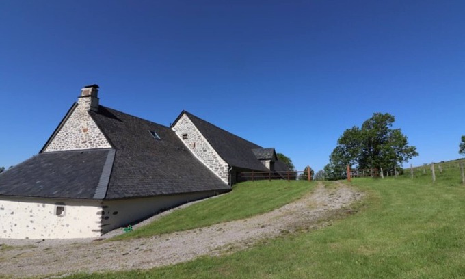 Trizac Cottage | Gite Trizac, 4 bedrooms, 8 persons