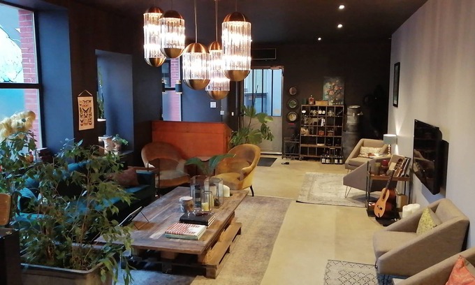 Beaune House | Gite / Urban Refuge for your TRIBE! 3 to 5 bedrooms up to 12 people!