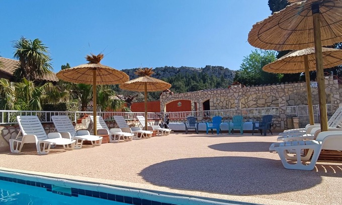 Roquefort-des-Corbieres House | Gitelacapelle with 2 swimming pool bedrooms, 10mm from wild beaches, tropical setting .