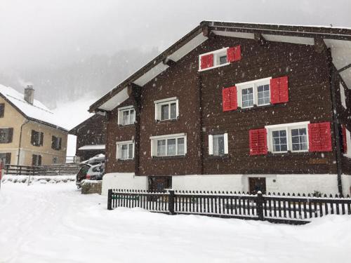 Engi House | Glärnisch Blick