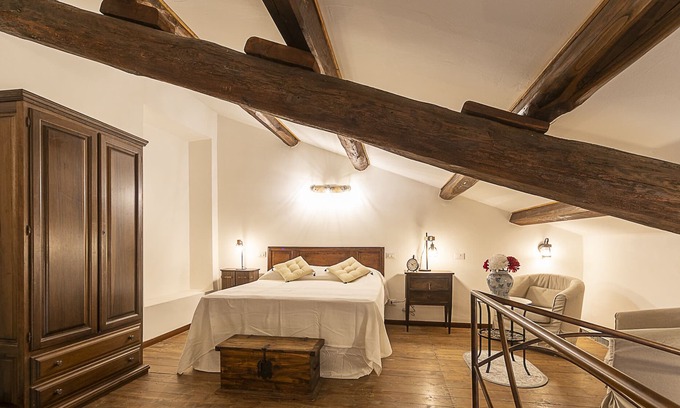 Lake Bracciano Apartment | Glamour Apartment with Castle View