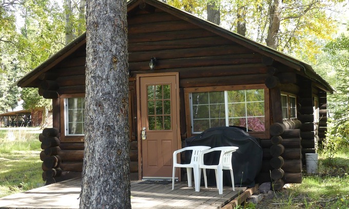 Seeley Lake Cabin | Glamping at its best!