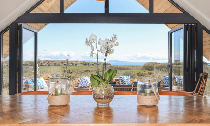 Rhoscolyn Cottage | Glan Towyn