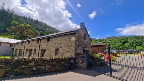 Gwynedd- Snowdonia House | Glandwr Cottage at Hendre Rhys Gethin
