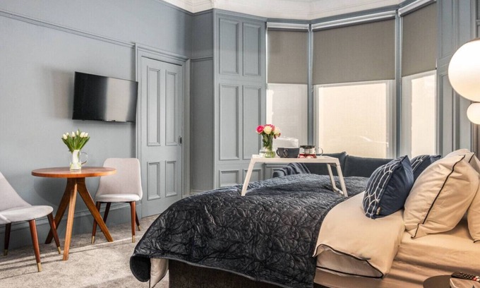 Paisley Apartment | Glasgow & Airport - Stylish Studio with kitchen