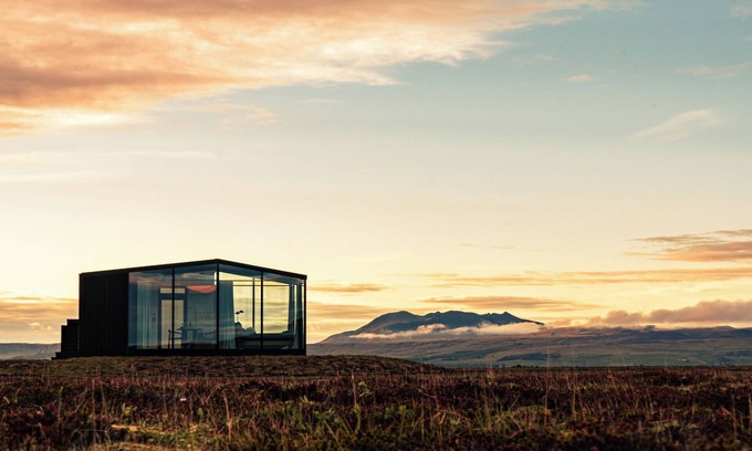 Storidalur Ski Chalet | Glass-roof lodge with private spa & sauna near Seljalandsfoss, pure tranquility