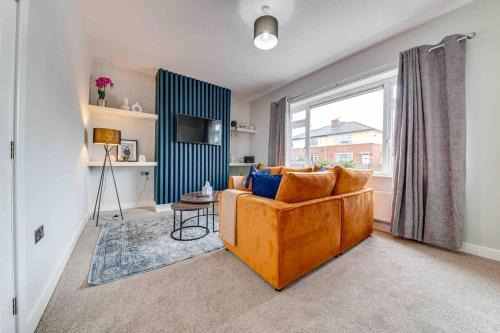 Thurnscoe House | Glasswing Stays The Collier's Rest