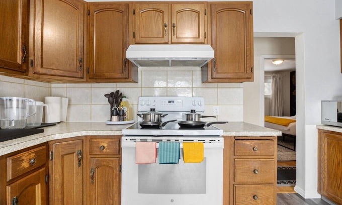 Glenbrook House | Glenbrook*Sleeps10-15*FastWiFi*FreeParking+Netflix