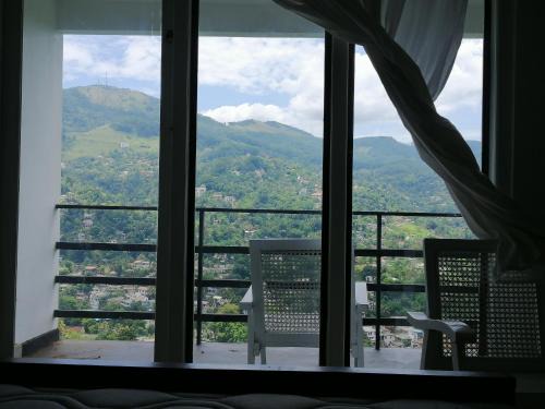 Primrose Cabin | Glenview hotel & homestay