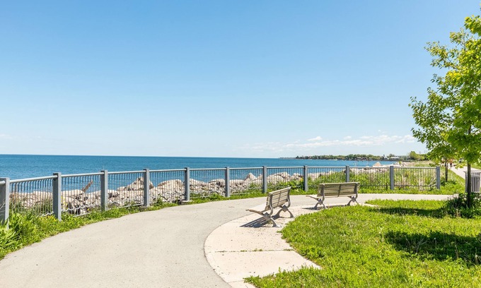 Stoney Creek Apartment | GLOBALSTAY. Modern Lake Ontario Townhomes
