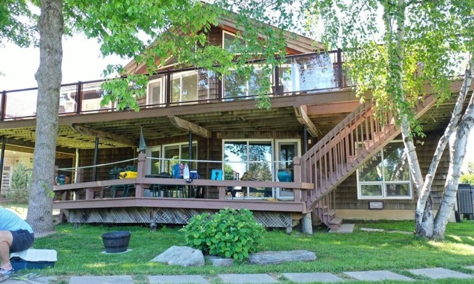 Lagoon City House | GLOBALSTAY. Waterfront Cottage
