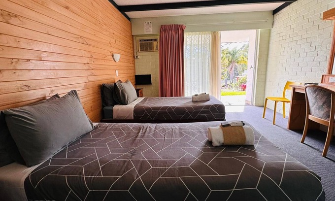 Pemberton Hotel | Gloucester Motel