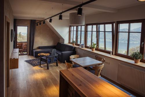 Altmuenster Apartment | Gmundnerberghaus - ROOMS