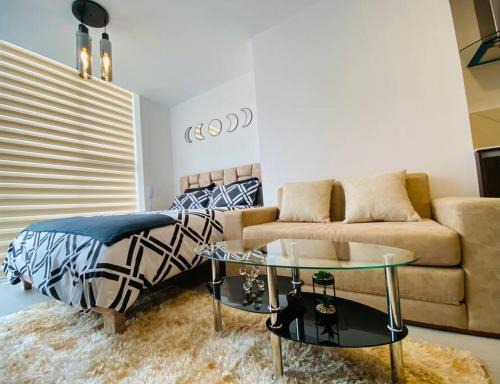 La Carolina Apartment | Gold & Black, Premiere Suite and Pool, Sector Carolina