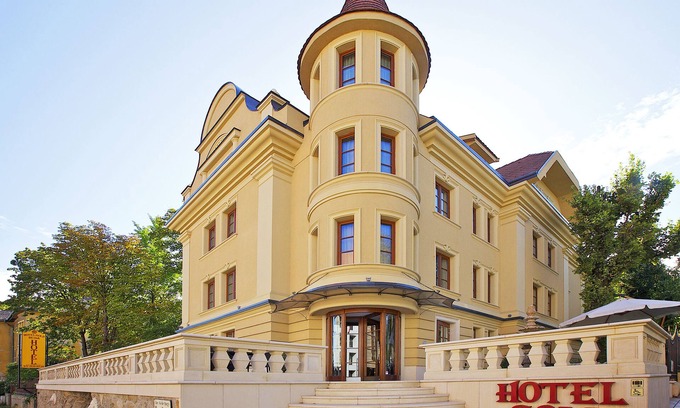 Gellert Hill Hotel | Gold Hotel Budapest