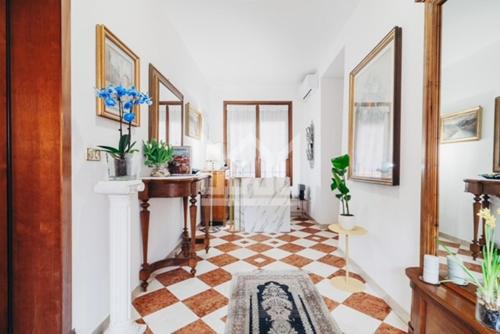 Ferrara Historic Centre Apartment | Gold Palace *