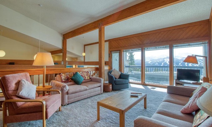 Woodmoor Apartment | Gold Point Vista