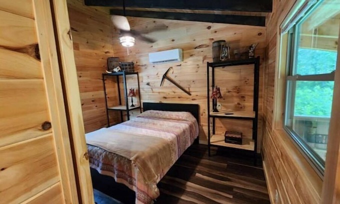 Frenchburg Cabin | Gold Rush Cabin- Red River Gorge