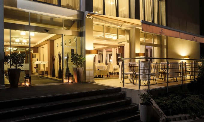 Plzen 3 Hotel | Golden Fish Hotel Apartments