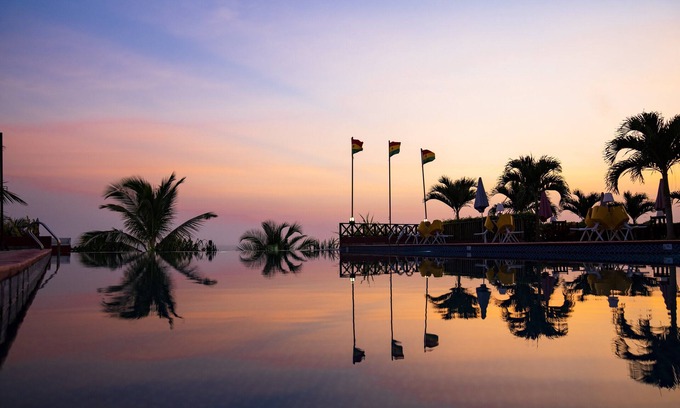 Elmina Hotel | Golden Hill Parker Hotel